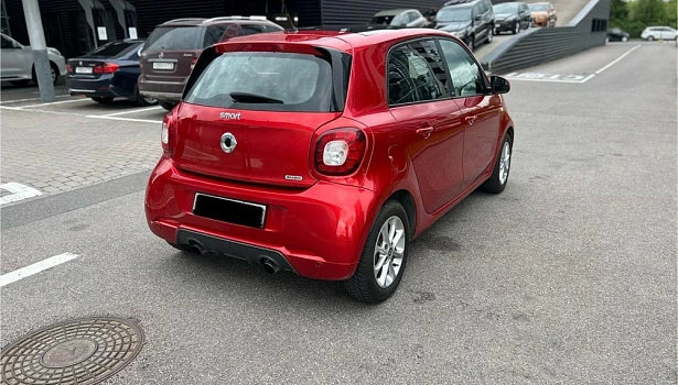 Smart Forfour 0.9 4WD Хэтчбек Brabus (109 л.с.) фото 29