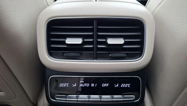 Mercedes-Benz GLE 300 d 4MATIC Внедорожник (269 л.с.) фото 29