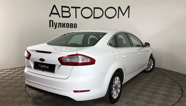 Ford Mondeo 2.0 4WD Седан Ghia (145 л.с.) фото 6