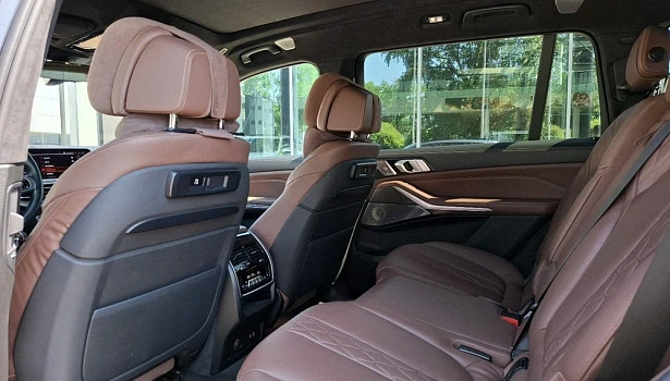 BMW X7 3.0d 4WD Внедорожник (400 л.с.) фото 14