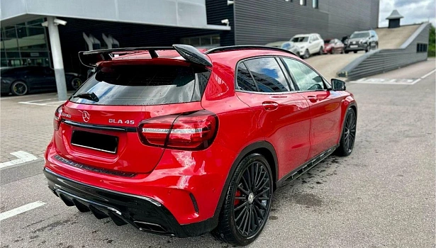 Mercedes-Benz AMG GLA 45 4MATIC Внедорожник Особая серия (381 л.с.) фото 25