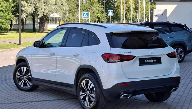 Mercedes-Benz GLA 200 Внедорожник Progressive (150 л.с.) фото 4