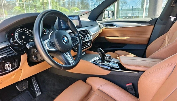 BMW 6 серии 630 4WD Лифтбек (249 л.с.) фото 10