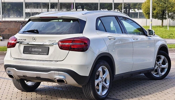 Mercedes-Benz GLA 250 4MATIC Внедорожник Urban Night Edition (211 л.с.) фото 6