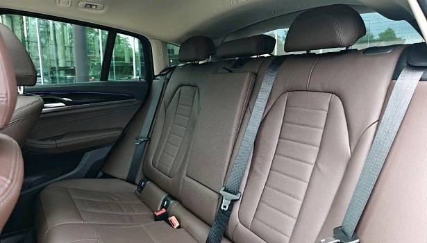 BMW X4 2.0 4WD Внедорожник (184 л.с.) фото 14