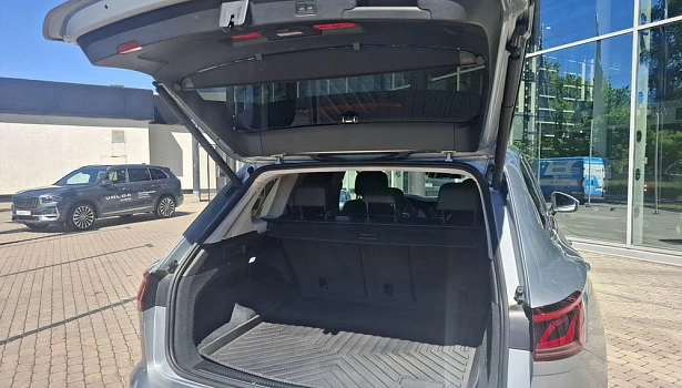 Volkswagen Touareg 3.0d 4WD Внедорожник Elegance (286 л.с.) фото 15