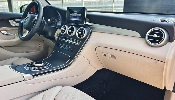 Mercedes-Benz GLC 300 4MATIC Внедорожник Sport (245 л.с.) фото 11