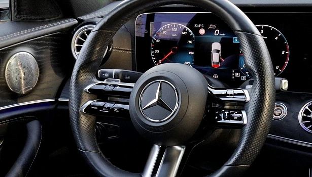 Mercedes-Benz E 220 d 4MATIC Седан Sport (194 л.с.) фото 28