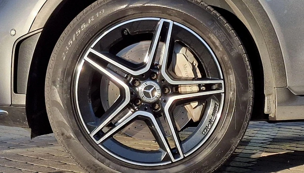 Mercedes-Benz GLC 300 d 4MATIC Внедорожник Sport (245 л.с.) фото 15