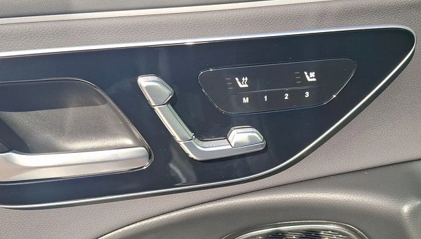 Mercedes-Benz E 2.0d 4MATIC Седан (197 л.с.) фото 20