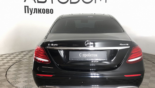 Mercedes-Benz E 400 4MATIC Седан Luxury (333 л.с.) фото 8