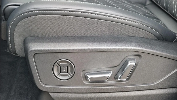 Audi Q5 2.0 4WD Внедорожник 40 TFSI Quattro (204 л.с.) фото 16