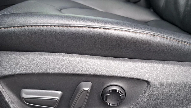 Toyota Camry 2.5 4WD Седан DeLuxe (209 л.с.) фото 20