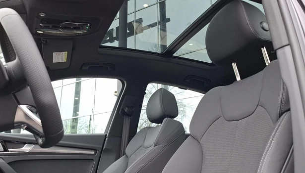Audi Q5 Sportback 2.0hyb 4WD Внедорожник (299 л.с.) фото 12
